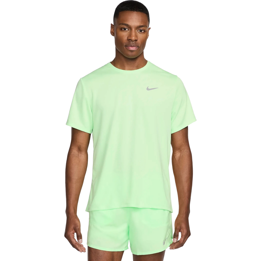 Nike uv miler t-shirt 'vapour green'