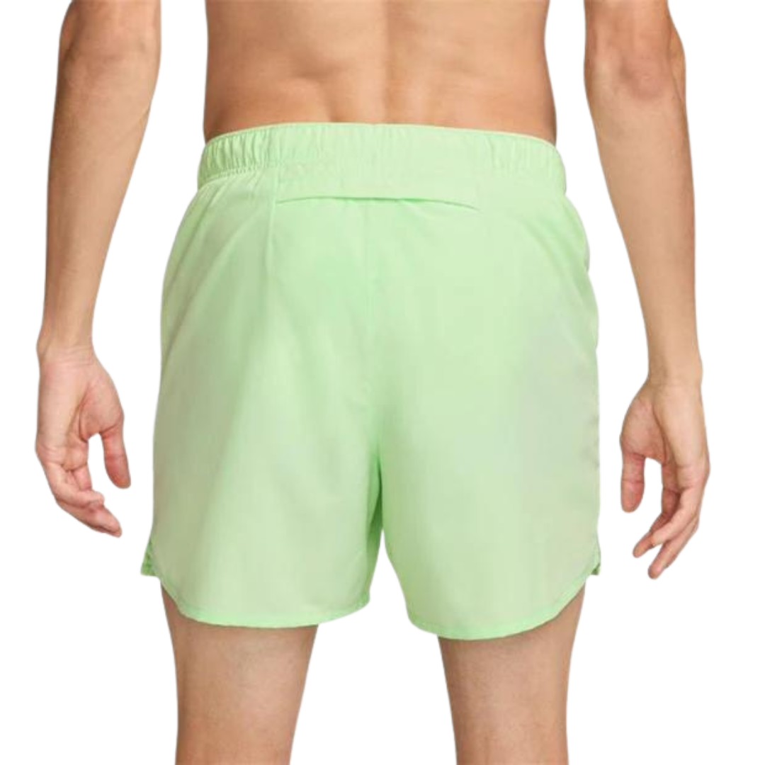 Nike challenger 13cm shorts 'vapour green'